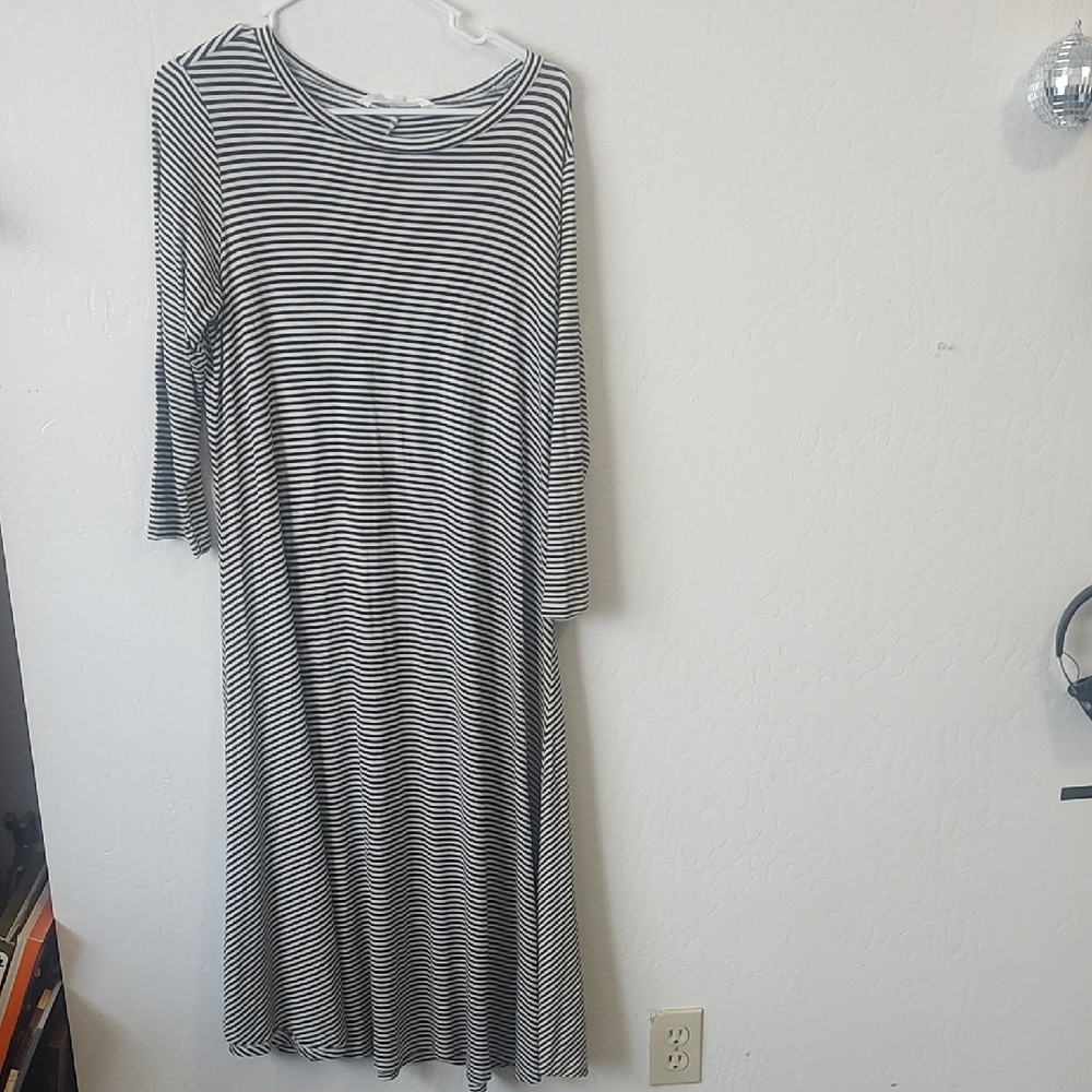 DownEast Black and White Striped Long Sleeve Dress